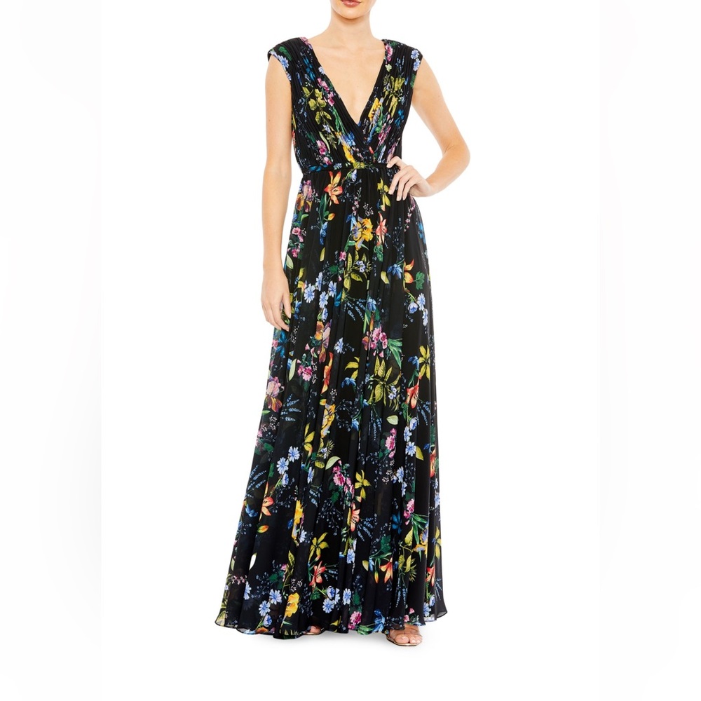NWOT Mac Duggal Pleated Floral A-Line Gown